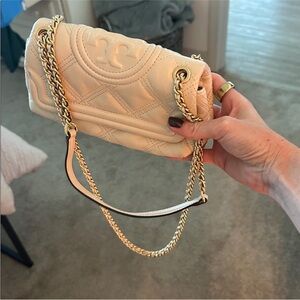 Tory Burch Elegant Cream Quilted Chain Bag